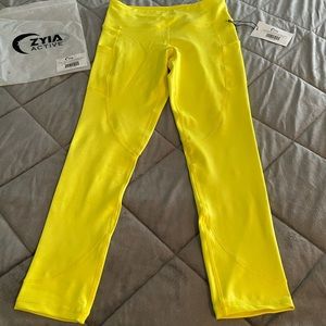 Zyia neon yellow metallic pocket light n tight